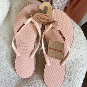 NWT Havaianas Slim Point Flip Flops 🩴